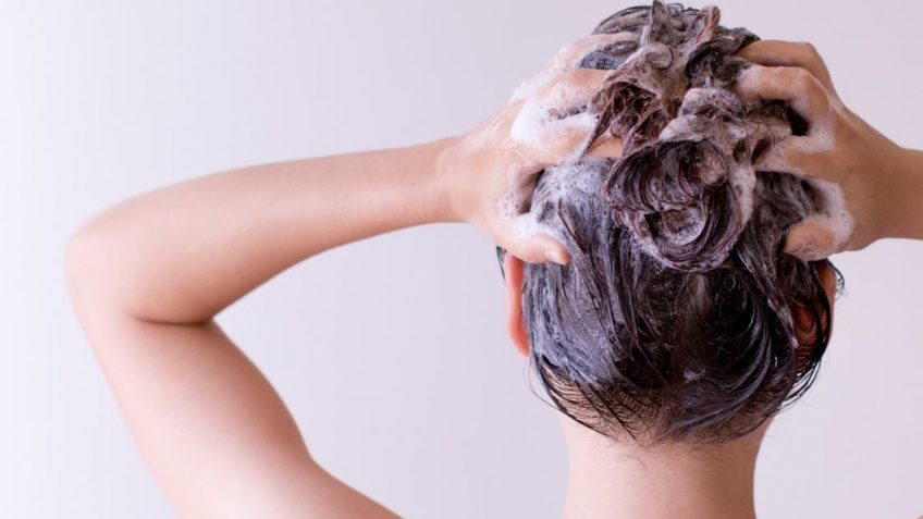 Vichy sampon protiv peruti za masnu kosu