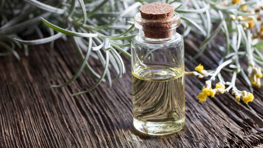  Zašto je ulje smilja zlato za lice,gde kupiti i koja su najbolja