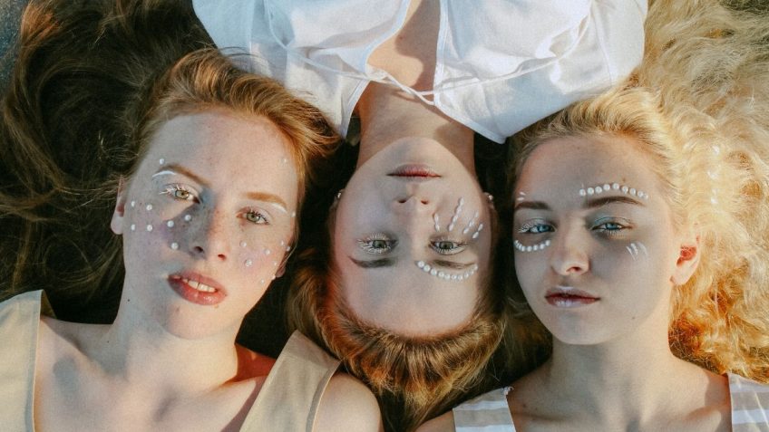  Najbolje antirid kreme za bore oko očiju: 14 preporuka