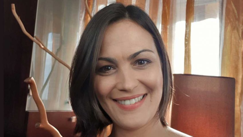  Lak način protiv neprijatnog mirisa nogu! Ona koristi ovo!